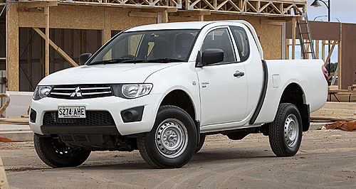 Mitsubishi Triton Club Cab