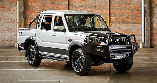 Mahindra Pik-Up Black mHawk